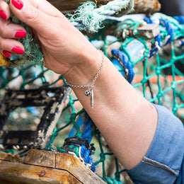 Sterling Silver Whitby Jet Emma Stothard Silver Darling 6mm Float Charm, G969.