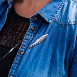 Sterling Silver Whitby Jet Emma Stothard Silver Darling Large Brooch, M371.